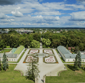 Zespół pałacowo-parkowy w Końskich